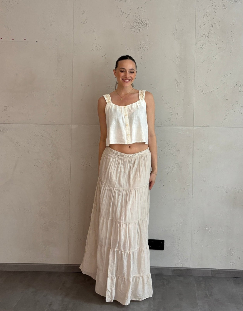 Falda maxi de algodón: mi prenda favorita para el verano con diseño escalonado
