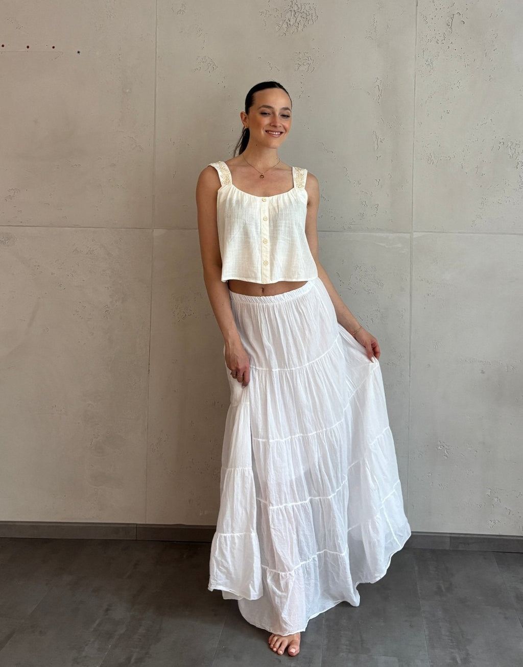 Falda maxi de algodón: mi prenda favorita para el verano con diseño escalonado