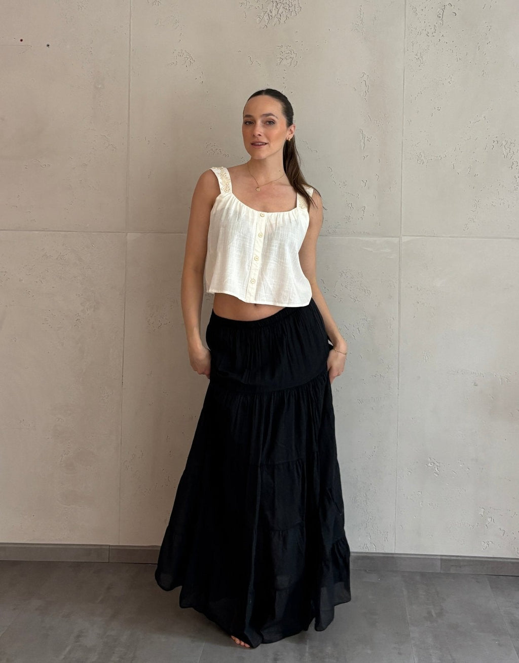 Falda maxi de algodón: mi prenda favorita para el verano con diseño escalonado
