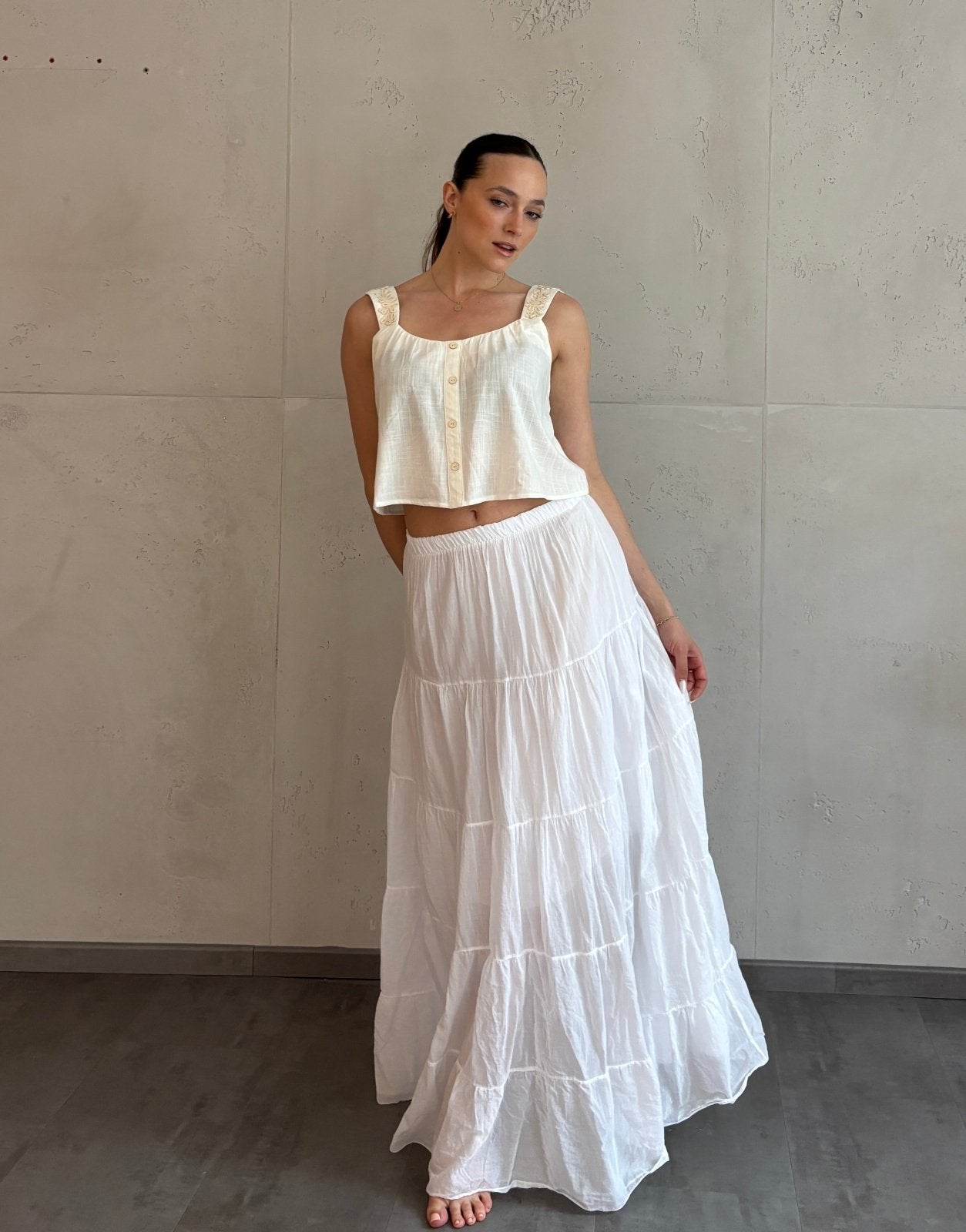 Falda maxi de algodón: mi prenda favorita para el verano con diseño escalonado